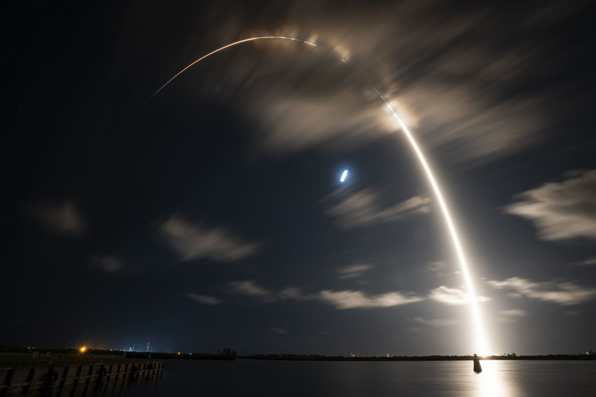 SpaceX launches rockets from opposite coasts, ties mission total