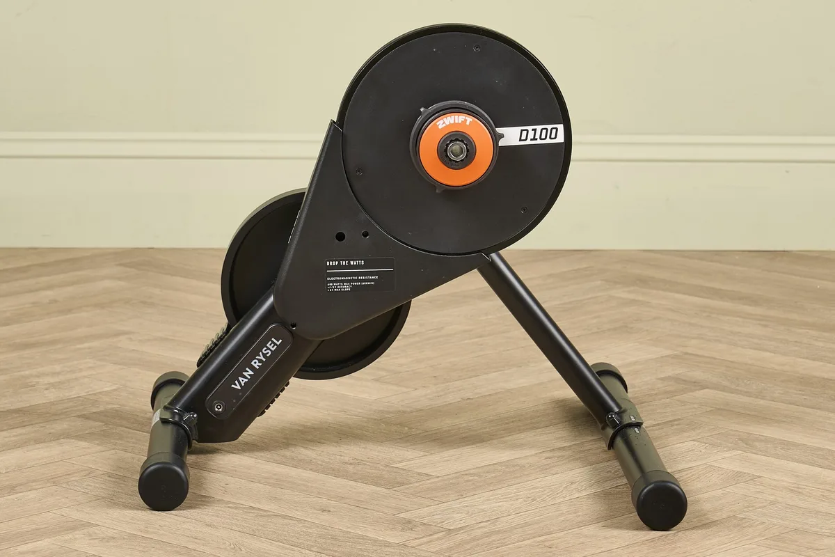 Van Rysel D100 smart trainer