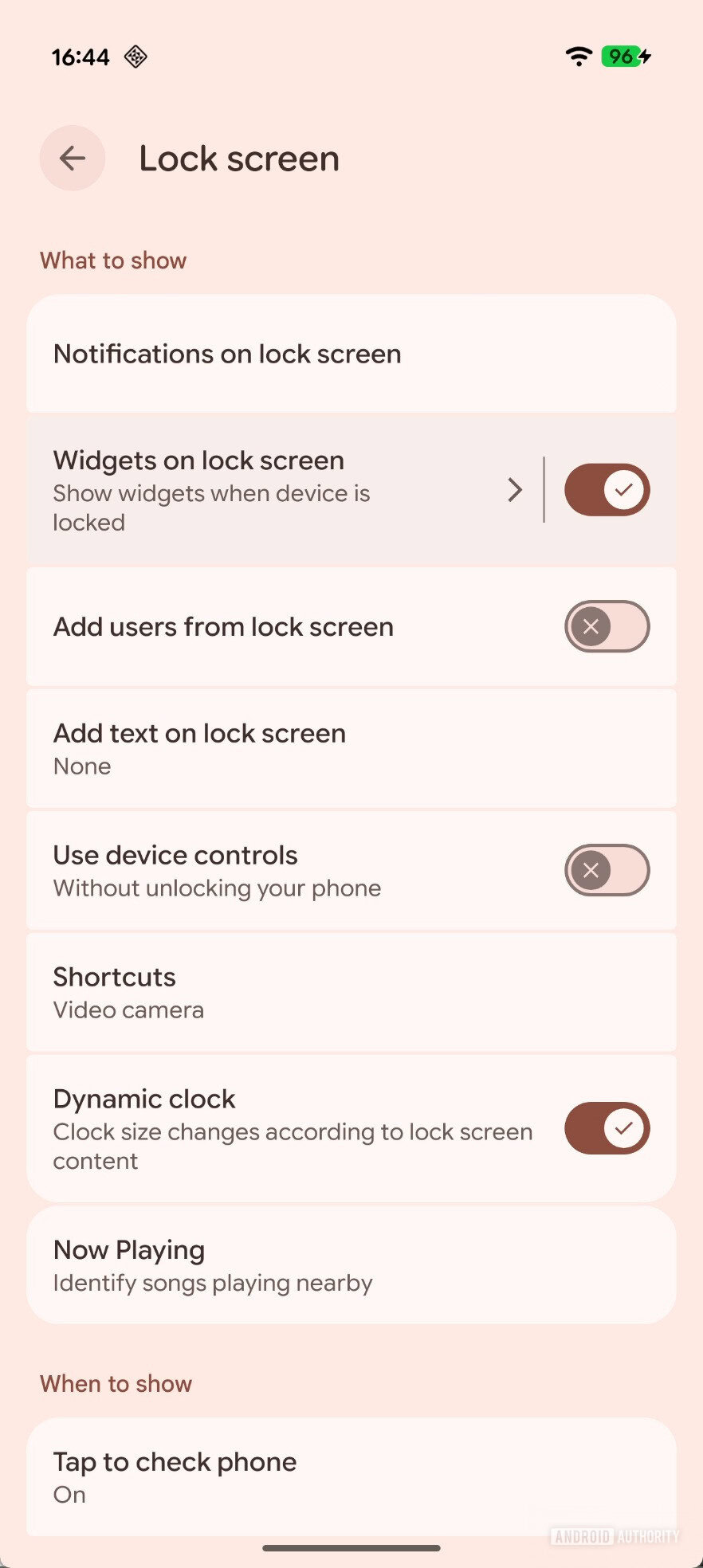 Widgets on lock screen setting in Android 16 QPR2 Beta 3