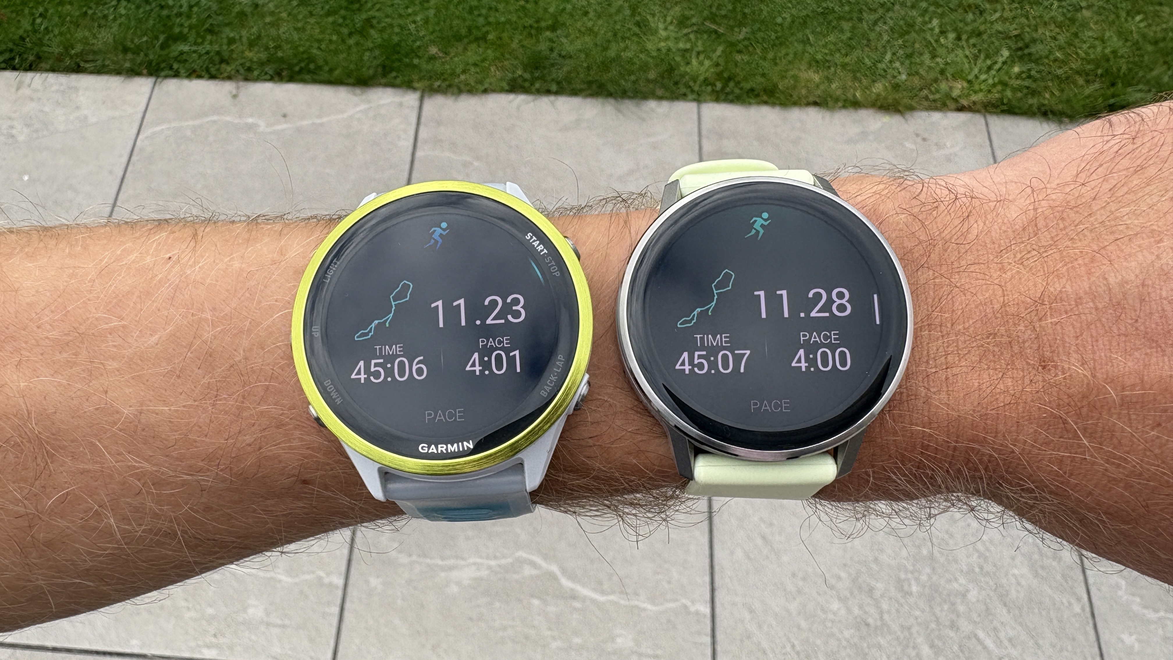 Garmin Forerunner 570 vs Garmin Venu 4