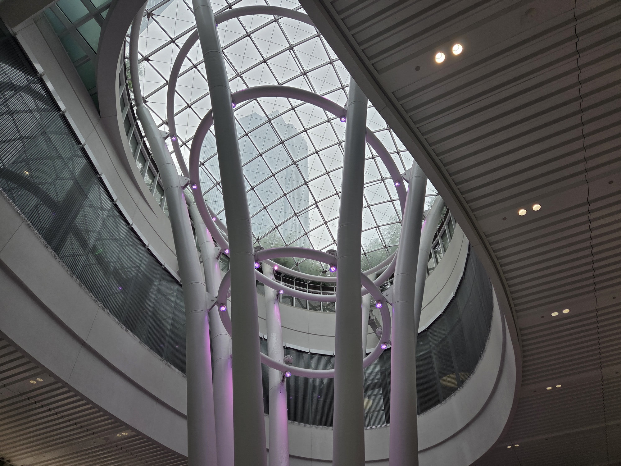 SF Transit Center skylight shot by Galaxy s25 Plus