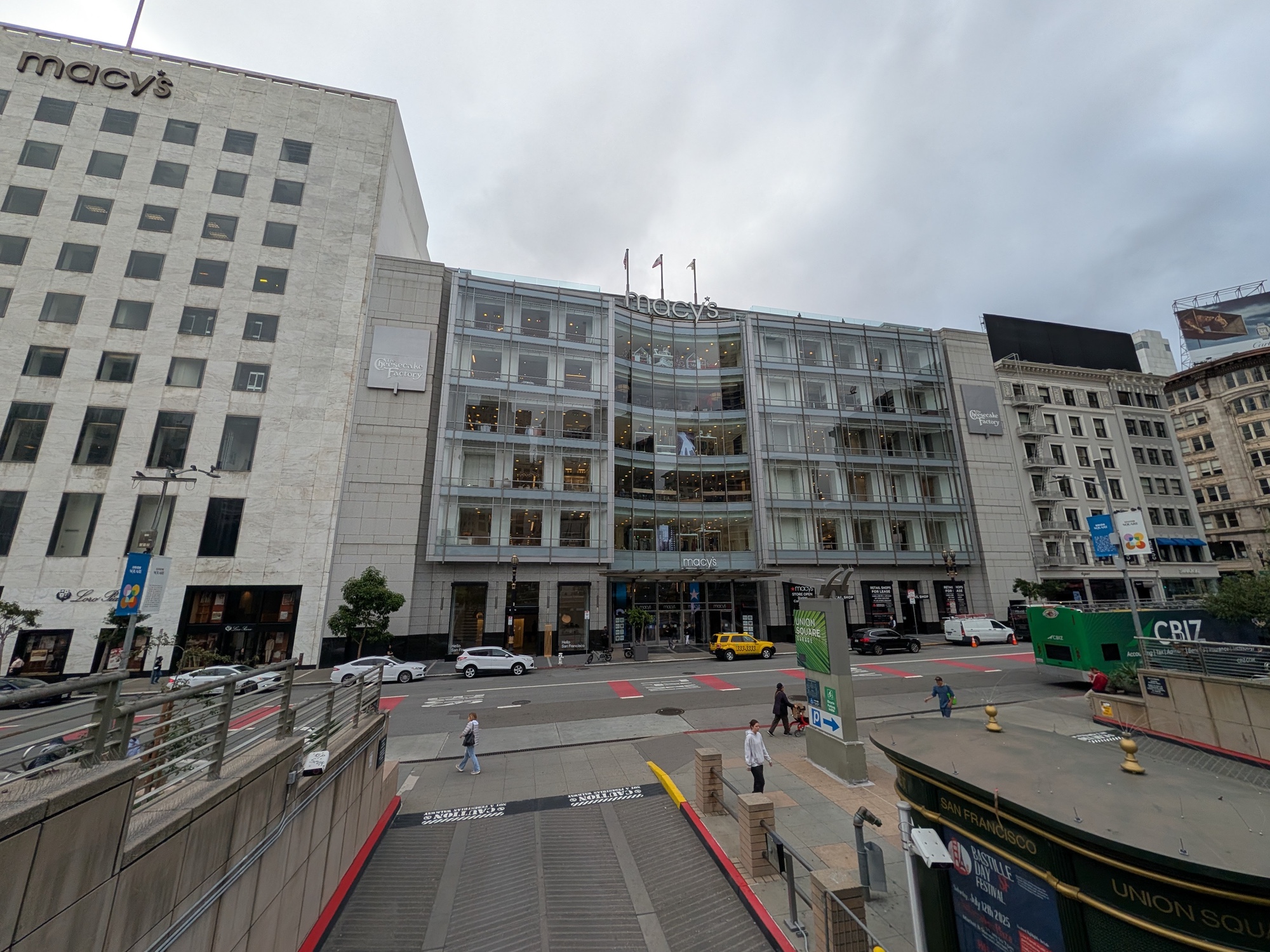 Macy's shot by Pixel 10 Pro