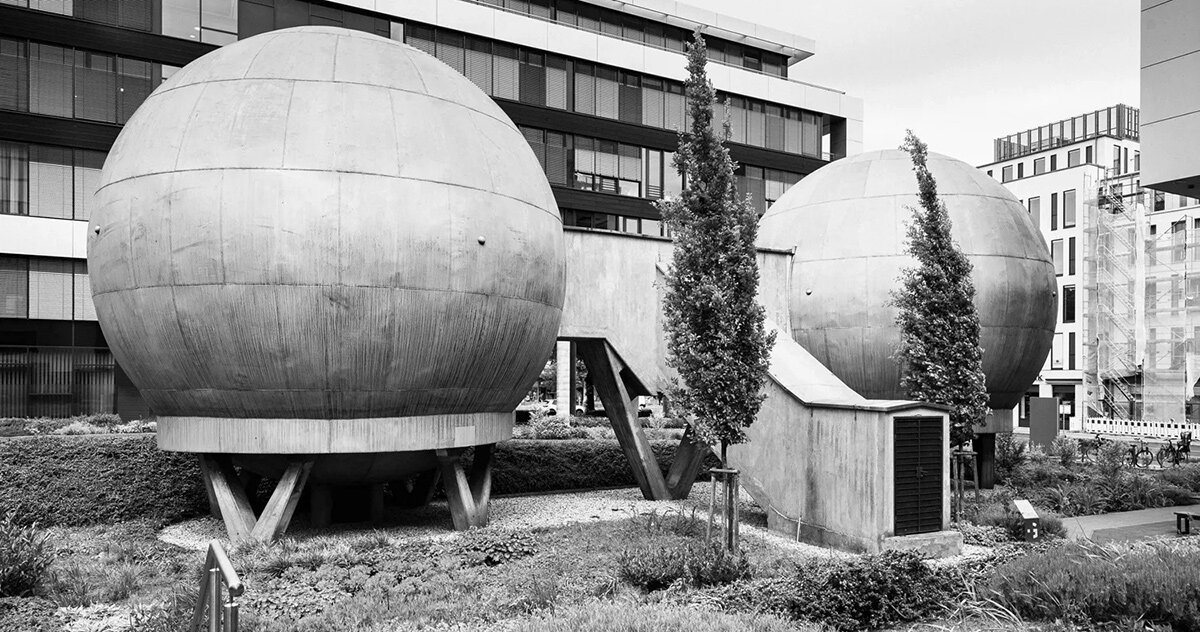 a concrete chronicle of the german city’s postwar identity