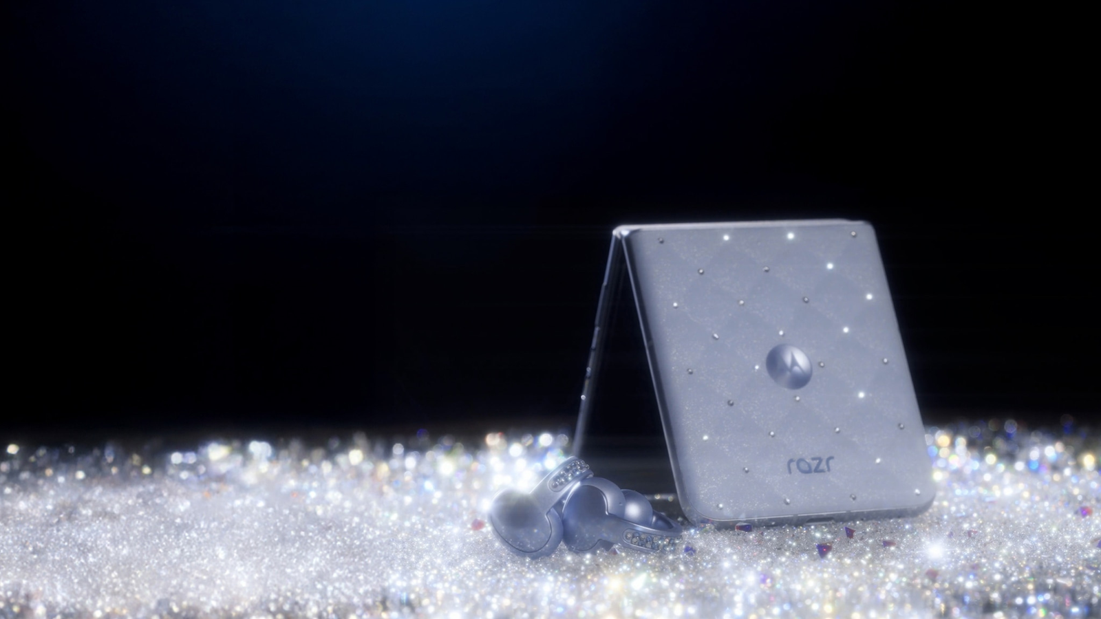 T-Mobile's giving away this exclusive Razr that also comes with an accessory bundle