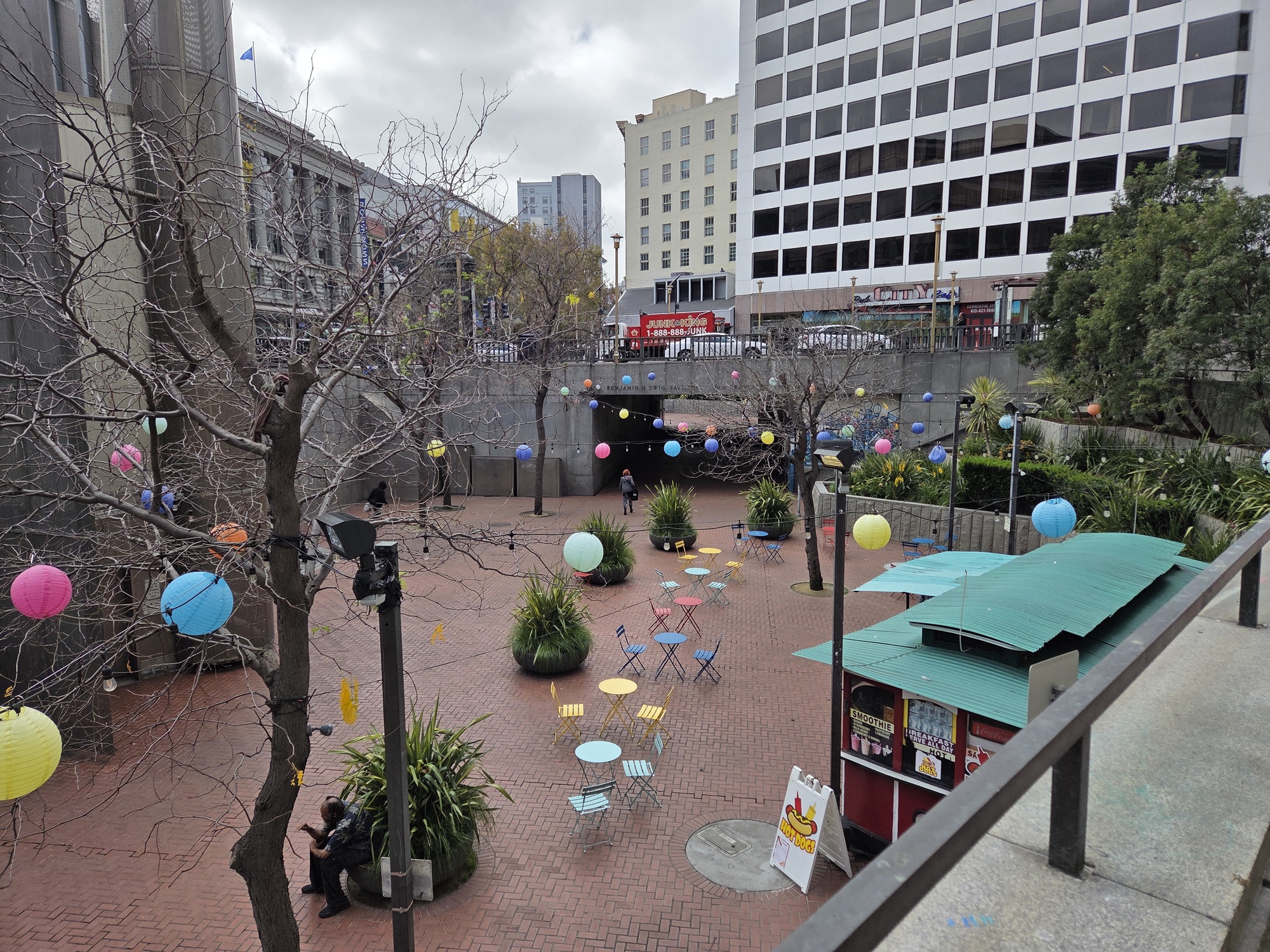 San Francisco Plaza shot by Galaxy S25 Plus