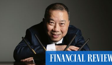 The photo on the cover of the magazine” Anthony Albanese and his new members and senators.