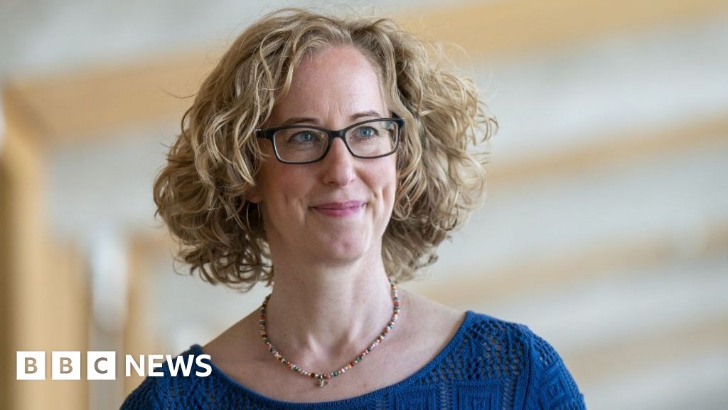 Alister Jack 'undermined' recycling scheme, Lorna Slater says
