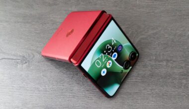 If you want a flip phone in the US, you really only have two main options, and the better one is already on sale. But here's why you still might wanna look at the other option...