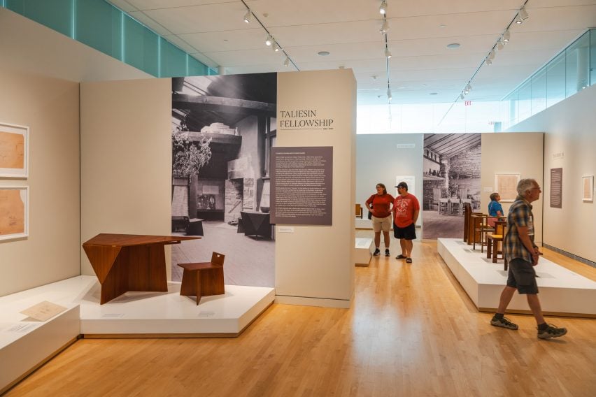 Frank Lloyd Wright: Modern Chair Design