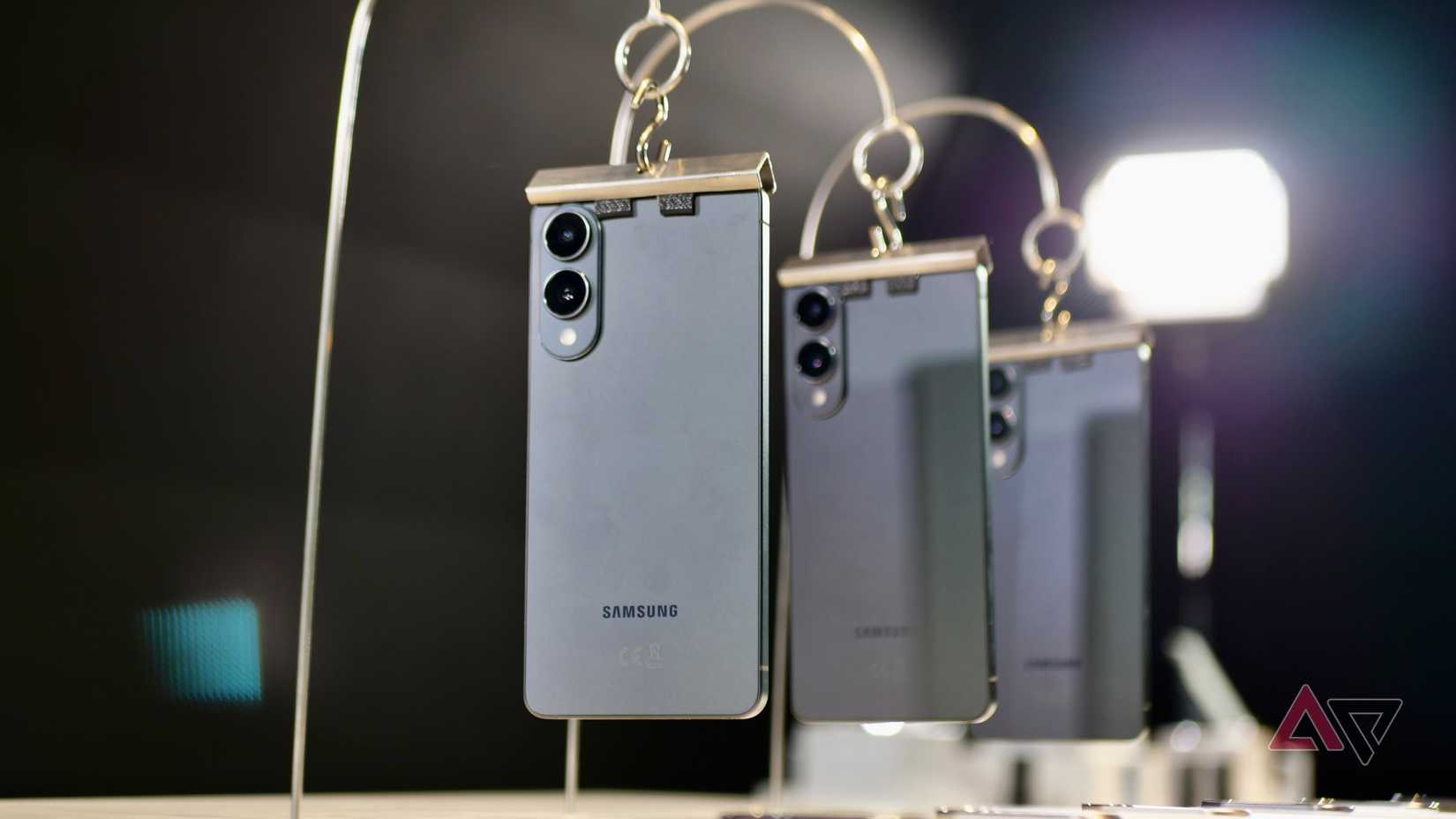 A display of the Samsung Galaxy S25 Edge phones