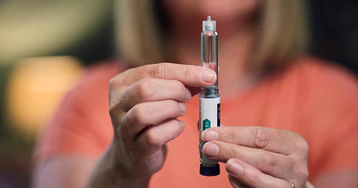 Does GLP-1 Microdosing Work For Weight Loss? Doctors On Risks And Benefits