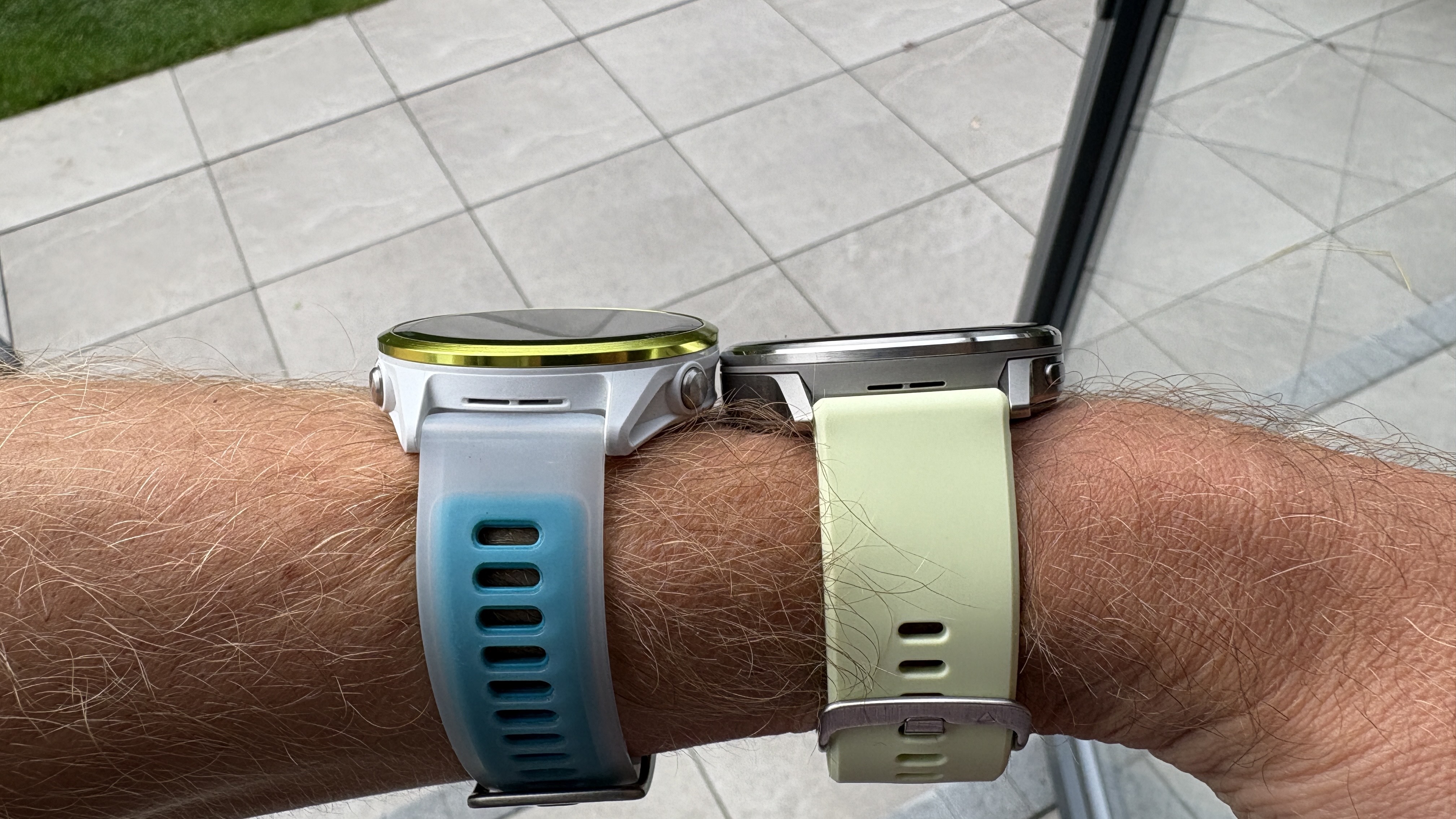 Garmin Forerunner 570 vs Garmin Venu 4