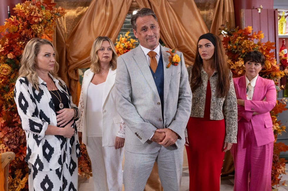 embargo 14102025 marie fielding, diane hutchinson, tony hutchinson, mercedes mcqueen and nancy osborne in hollyoaks