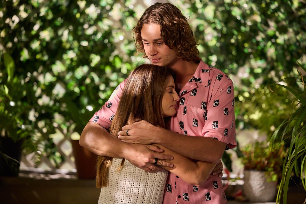 leah patterson and theo poulos in home and away