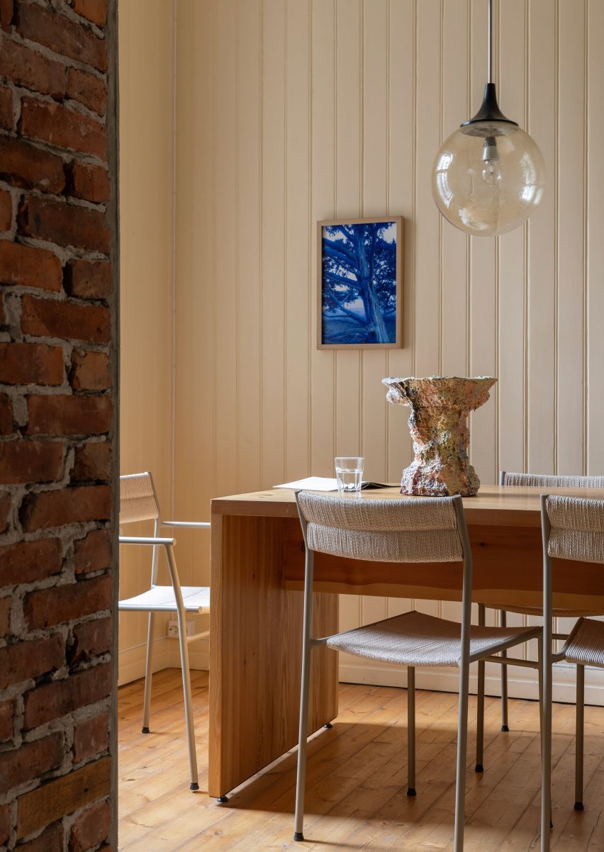 Dining table in Zeitgeist 2.0 exhibition at Hos Paul for Designers' Saturday 2025