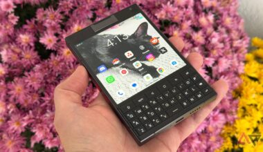 The Unihertz Titan 2 made me fall in love with keyboard phones again