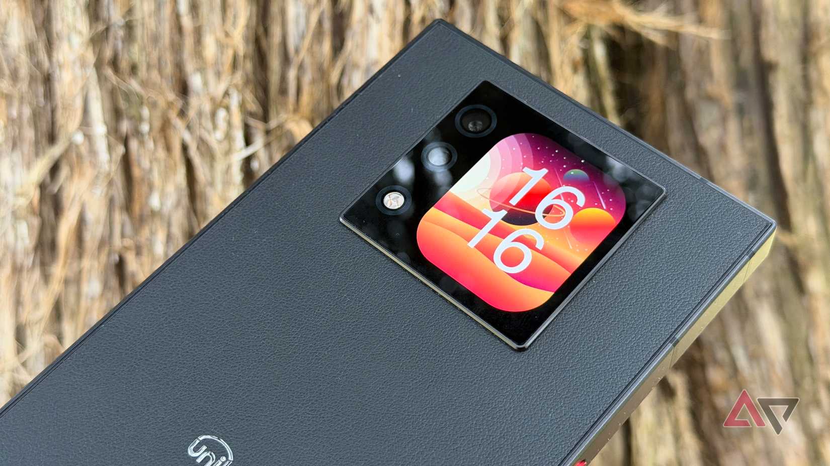 Sub-screen on the Unihertz Titan 2