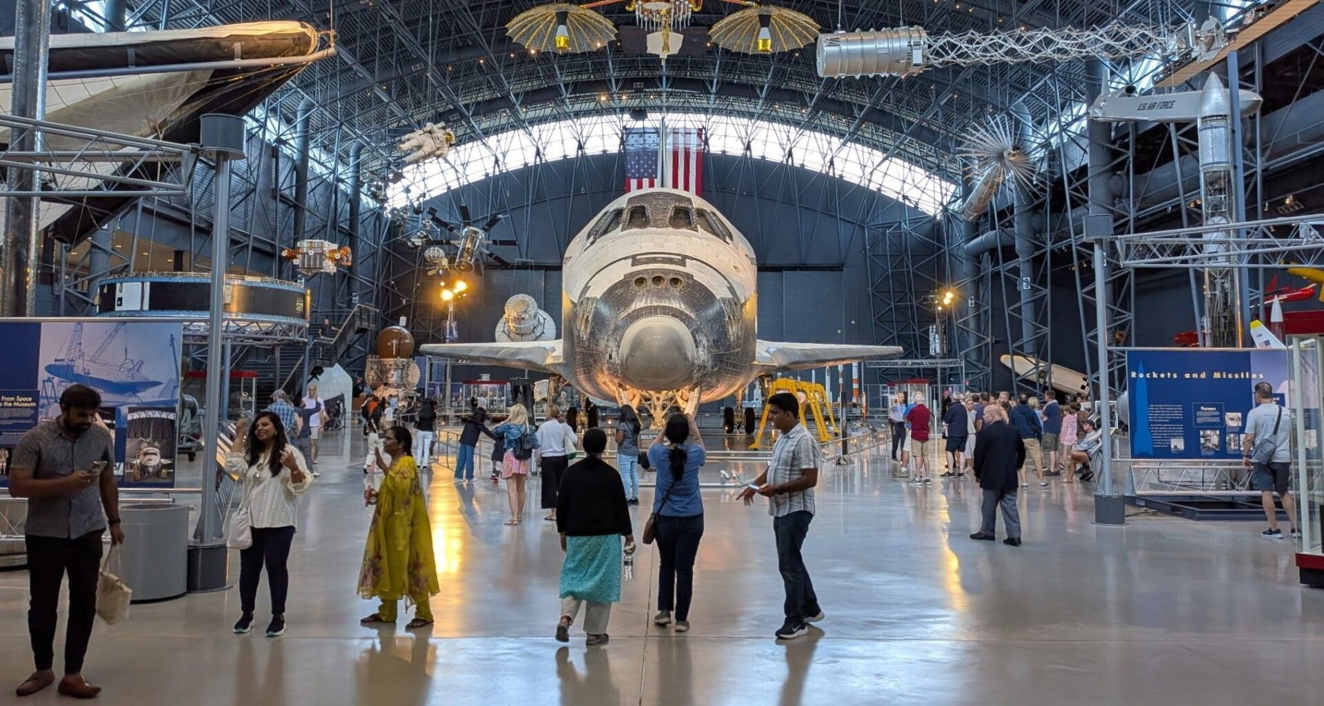 Space shuttle Discovery fight continues as Texas senators rope Department of Justice into their tug-of-war with Smithsonian