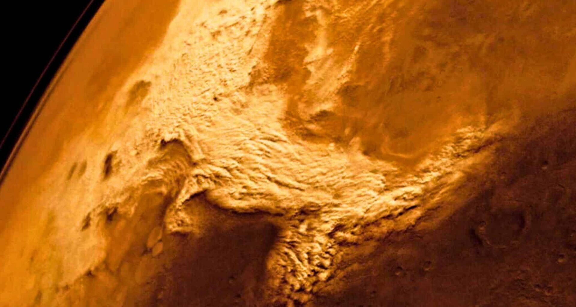 Local Scaleand Regional Scale Duststorms