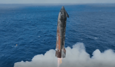 SpaceX's Ship upper stage comes down for a splashdown in the Indian Ocean to wrap up Starship's Flight 10 test on Aug. 26, 2025.