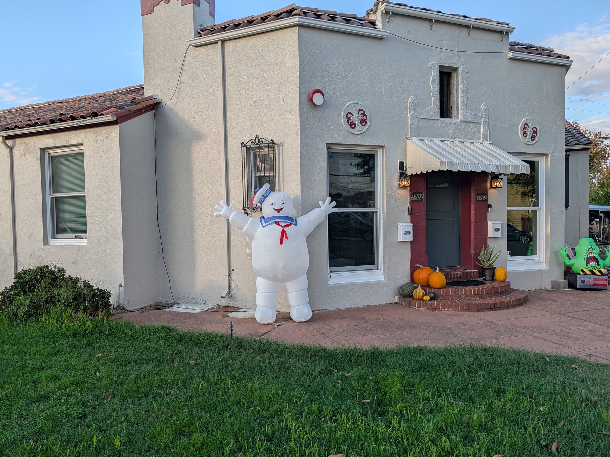 Stay Puft Marshmallow man shot by Pixel 10 Pro