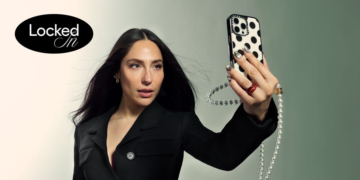 Phone Accessories Are Back, According to Tefi Pessoa