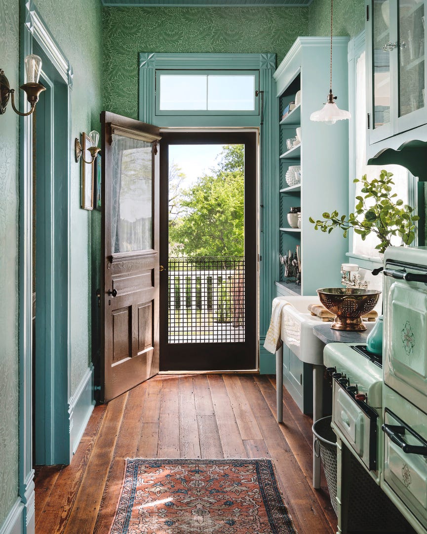 texas guesthouse bungalow kitchen