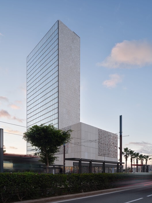 BCP Tower / Groupe3 Architectes - Exterior Photography