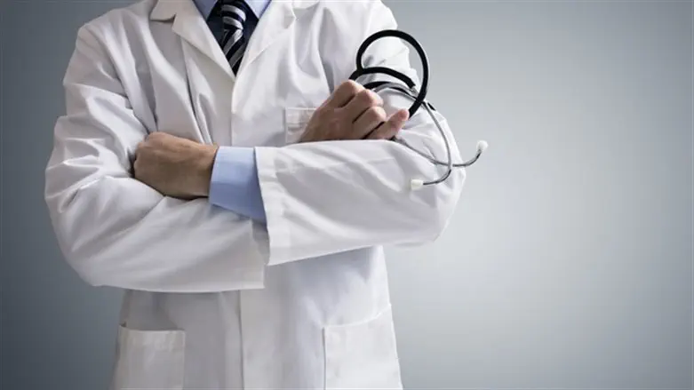 Suspended British doctor blames 'Israeli and Jewish lobby' in defiant post