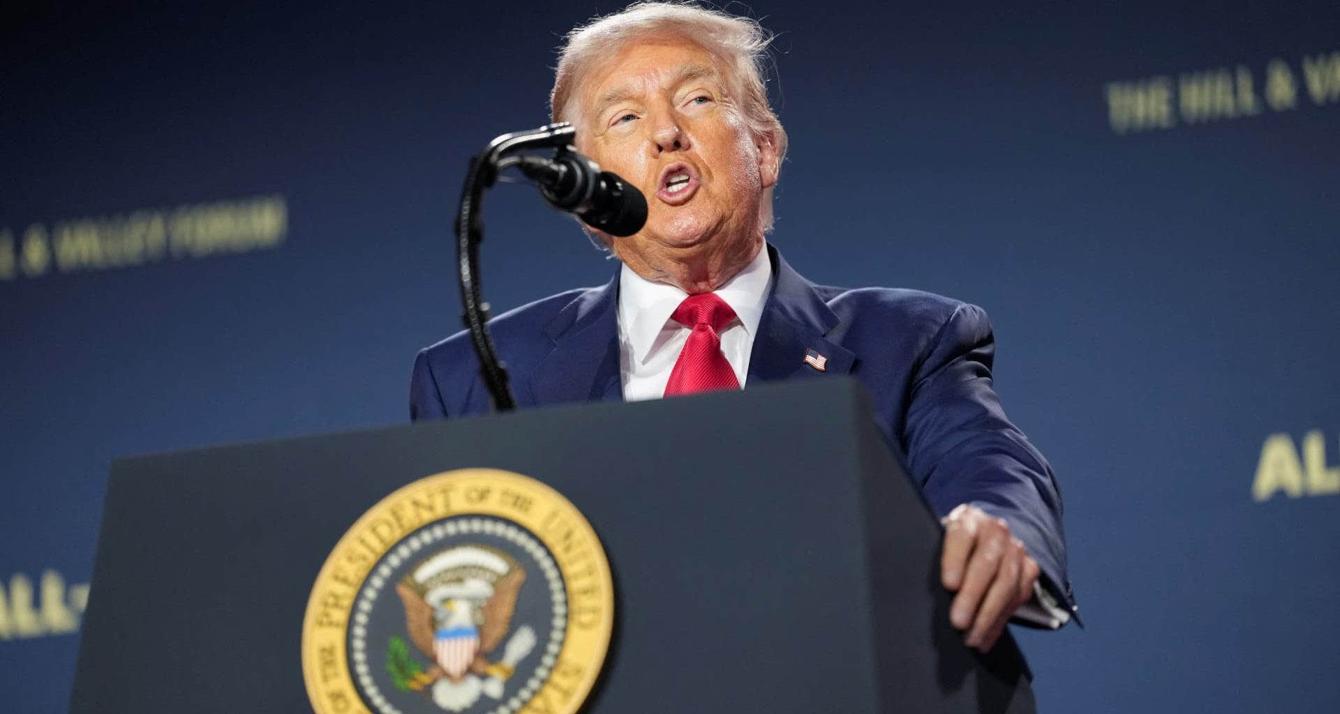 White House crafting executive order to thwart state AI laws