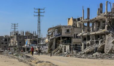 Hamas terrorists in Rafah tunnel refuse to surrender, Palestinian source says