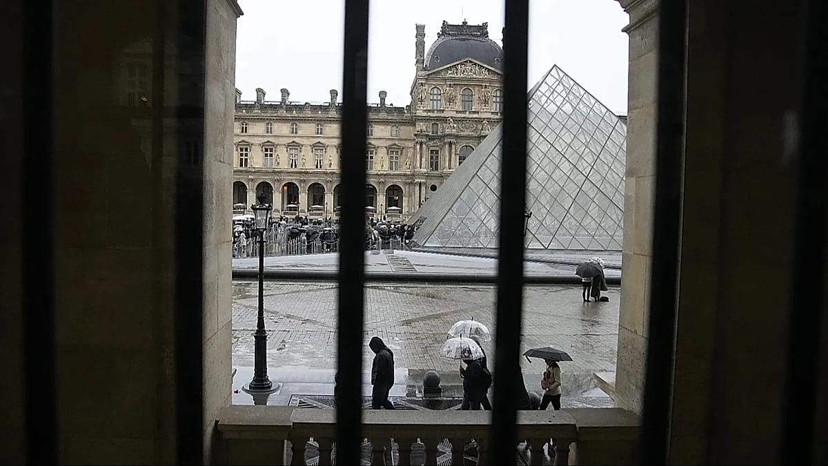 Louvre to set up new cameras and anti-intrusion systems after October crown jewels heist