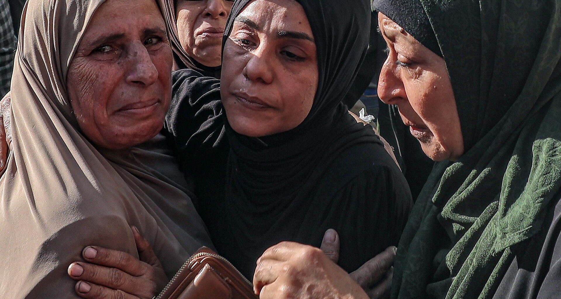 Israel kills four Palestinians as attacks continue despite Gaza ceasefire | Gaza News