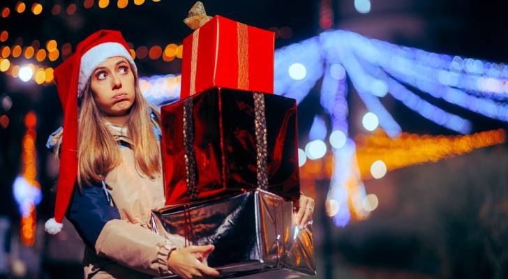 Holiday shoppers are pulling back as money gets tight — here’s how to spend less and boost your savings now