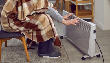 Doctor explains when you should worry about cold hands and feet this winter