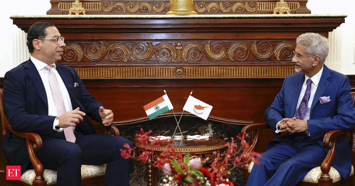 Cyprus ready to join IMEEC due to its strategic location: FM Constantinos Kombos