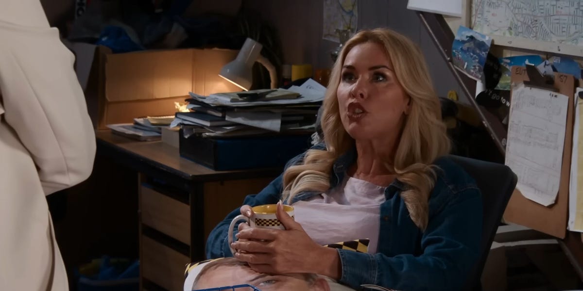 Coronation Street revisits forgotten death plot tonight as Tracy's feud explodes