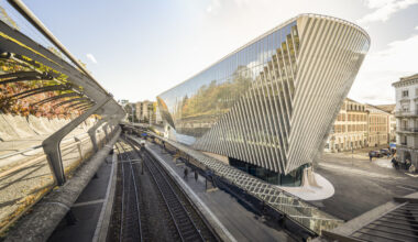 Stone and glass come together in Santiago Calatrava's sculptural Haus zum Falken in Zurich | News