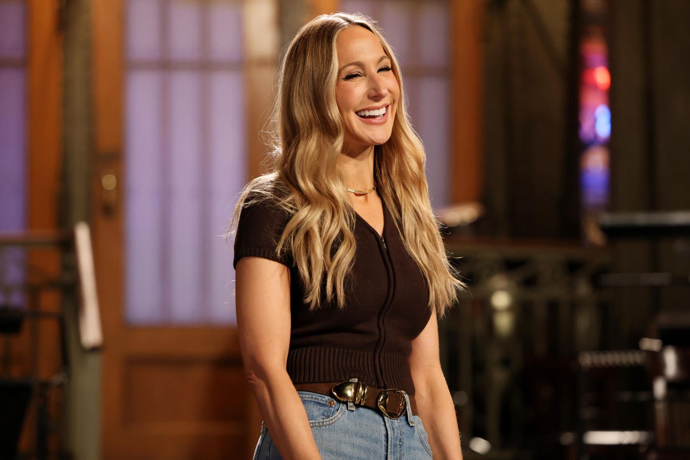 Nikki Glaser Takes Big Swings As First Time ‘SNL’ Host With Sombr