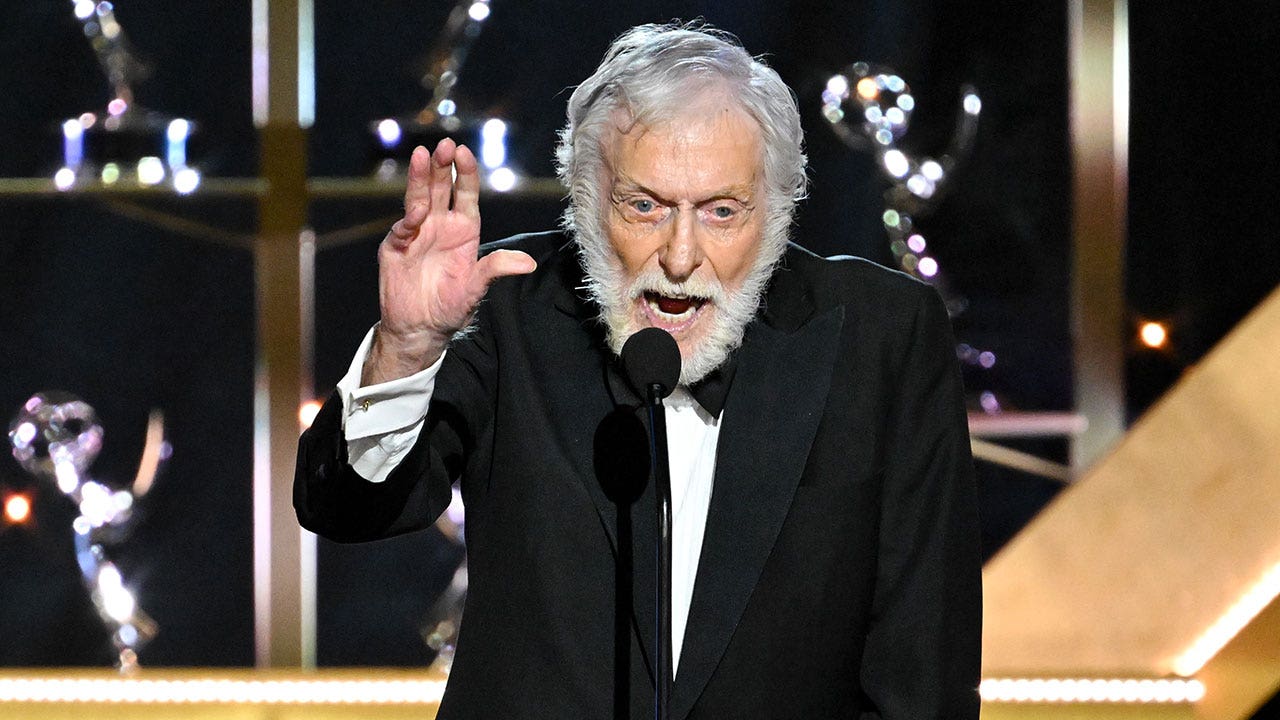 'Mary Poppins' star describes physical challenges and struggles as he nears 100