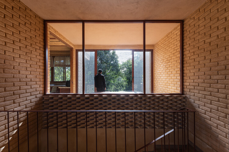 The Sierra House / Valdezarqs - Interior Photography, Wood, Brick