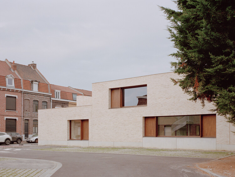 Pont Youth Center / LT2A - Exterior Photography, Door, Concrete
