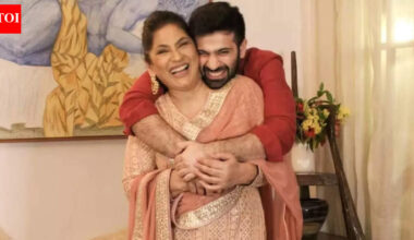 Archana Puran Singh’s son Aaryamann Sethi gets 'pushed and slapped' as crowd rushes for selfies during Delhi food trail vlog | Hindi Movie News