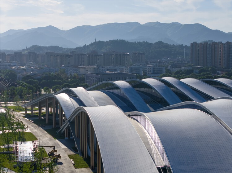 Anji International Convention and Exhibition Center / FRI + Tus-Design - Image 3 of 41