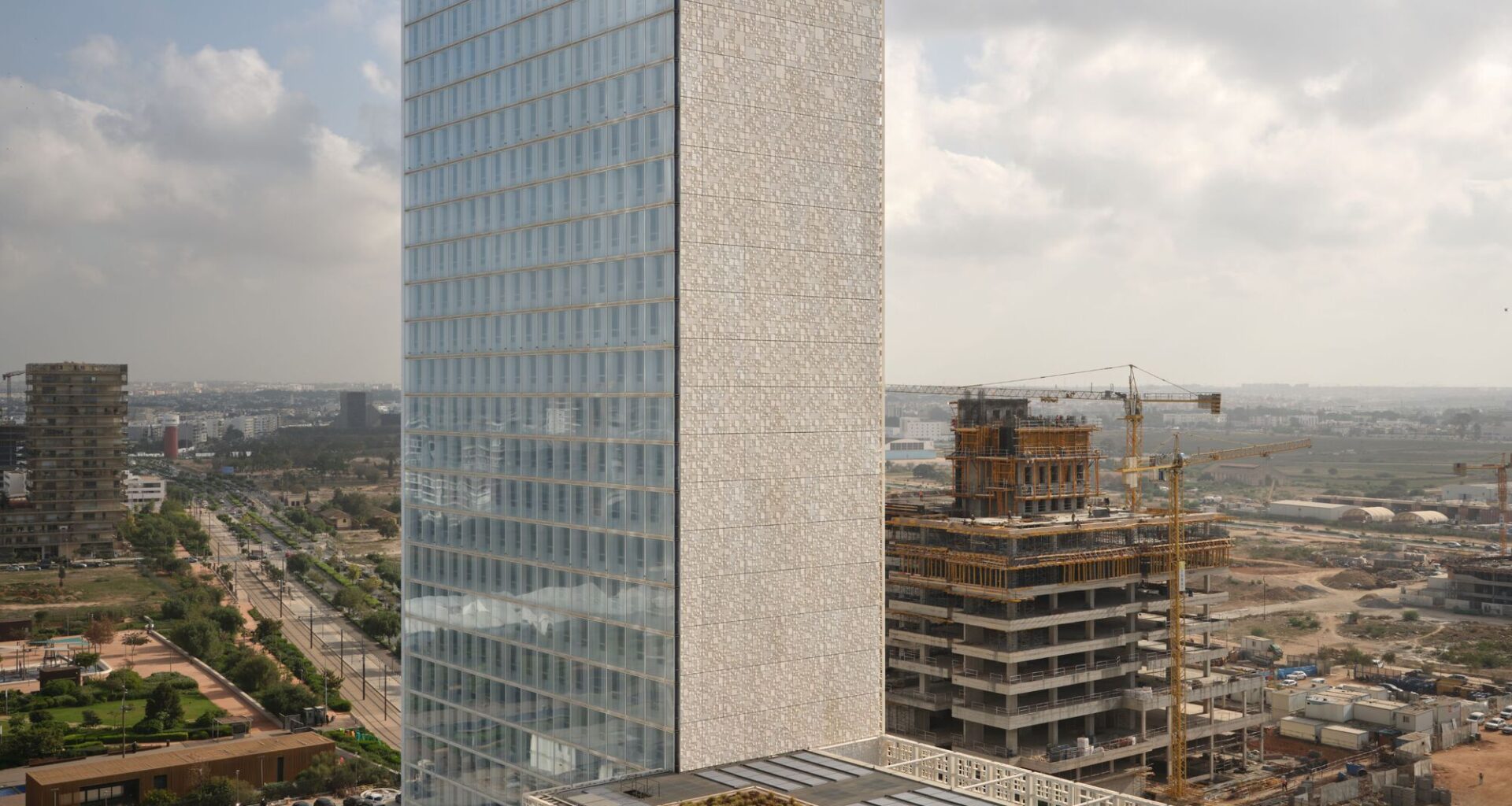 BCP Tower / Groupe3 Architectes