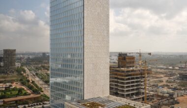 BCP Tower / Groupe3 Architectes