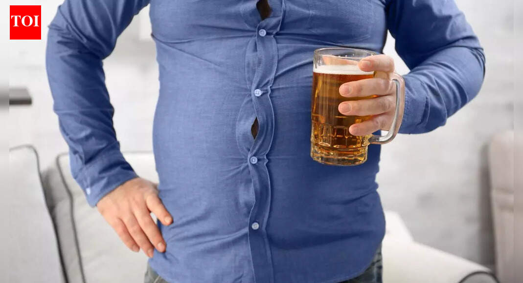 How alcohol causes you to have a beer belly: Effects of drinking on fat and muscle growth |