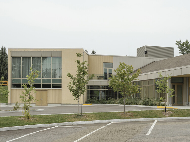 La Seigneurie Funeral Home / ultralocal architectes - Exterior Photography, Concrete