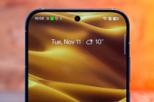 Earpiece slit - Realme GT 8 Pro review