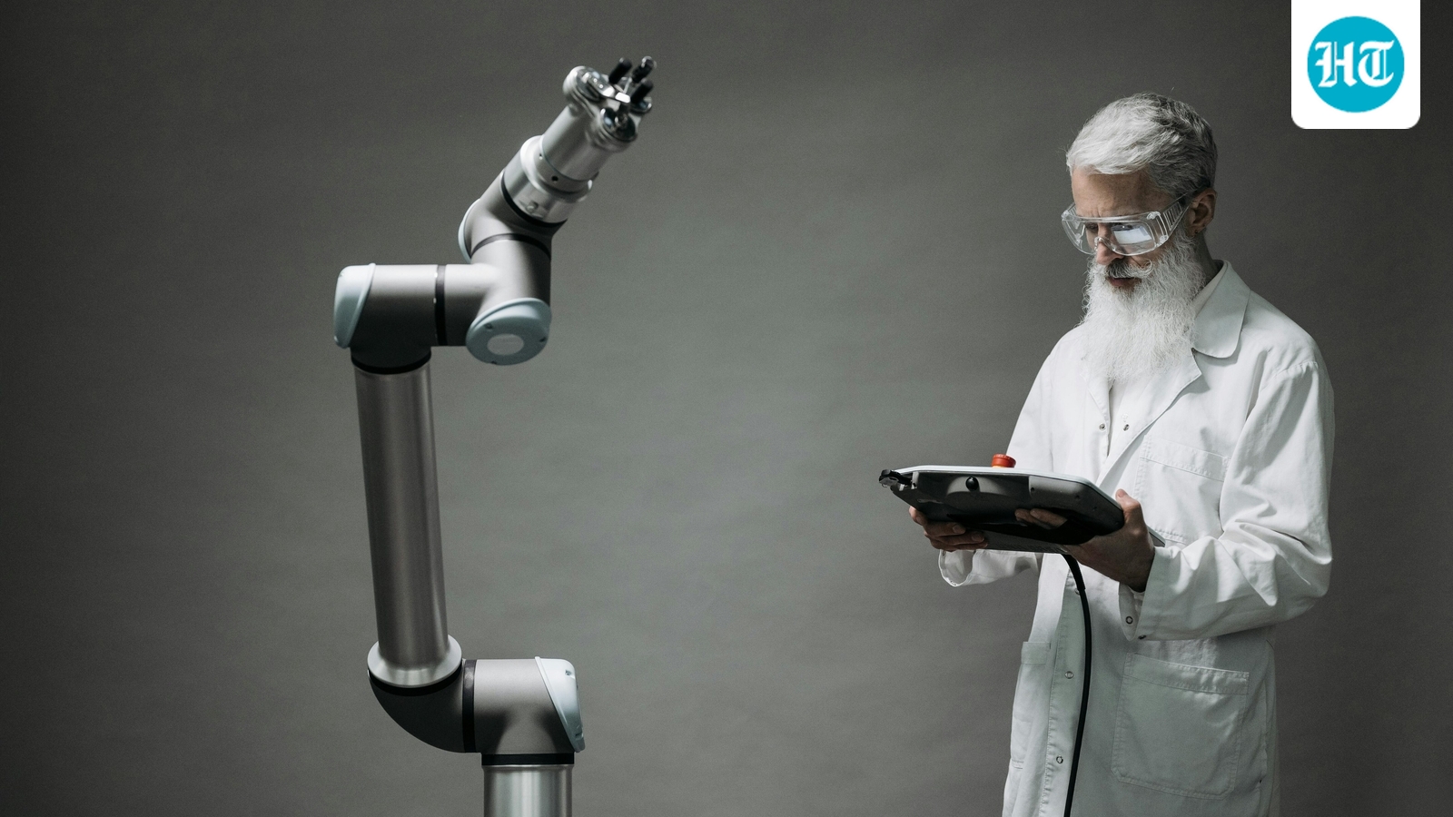 Microrobots could open new avenues of medical treatment with their ability to target specific areas 
(HT Tech)